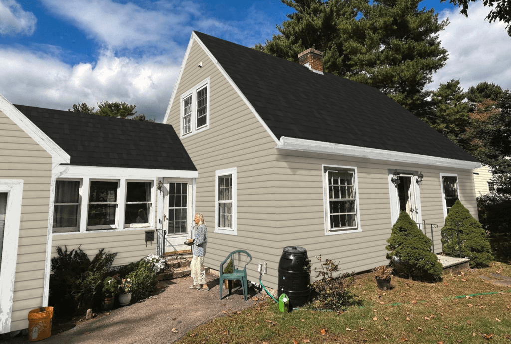 After image of a home’s exterior, showing its original roofing and siding prior to a renovation using the Renoworks Visualizer.