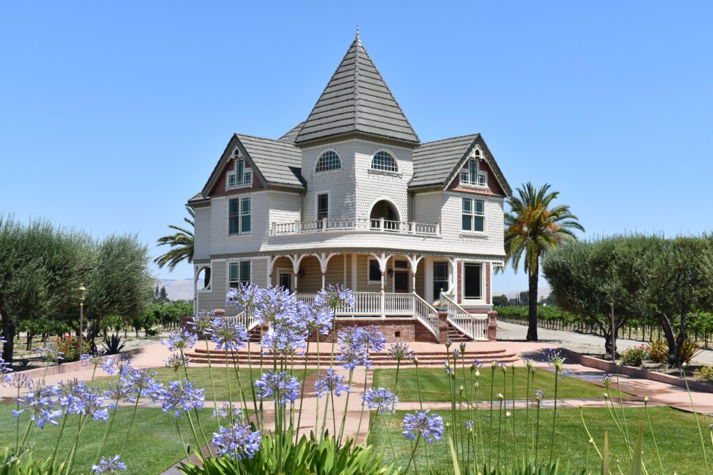 Victorian house style